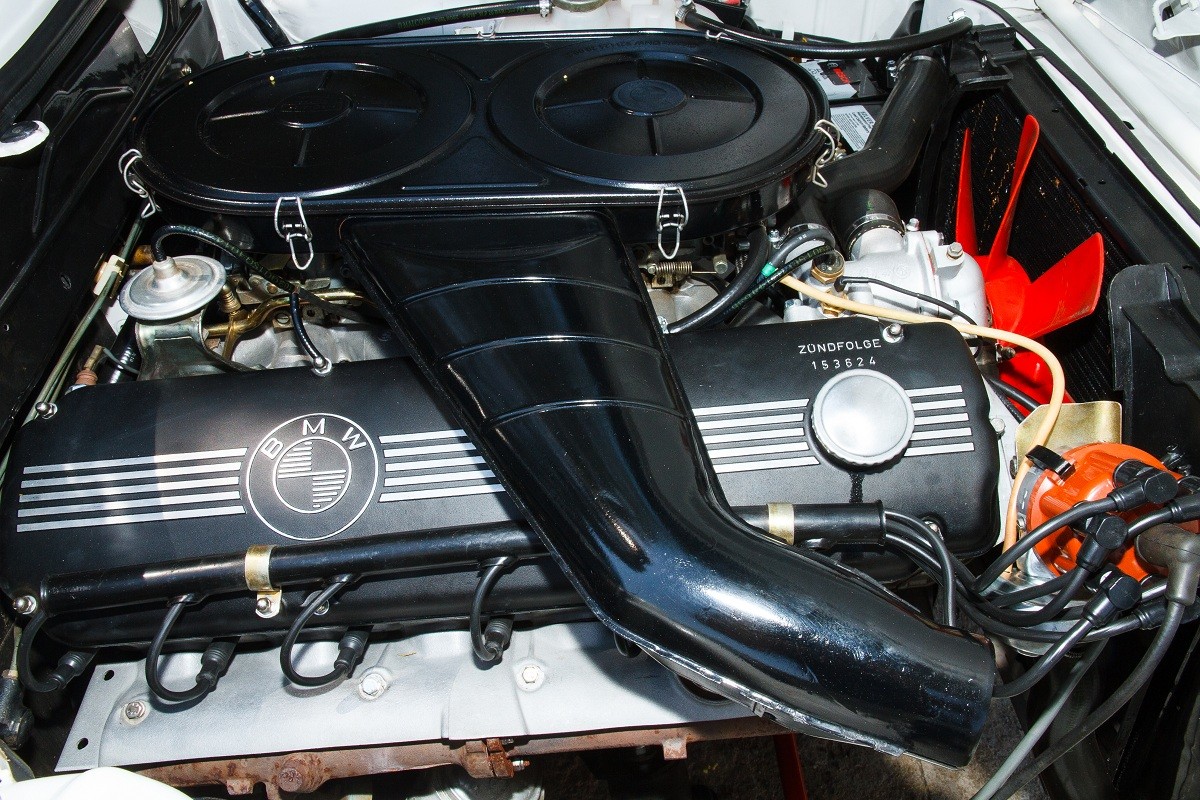 engine small_6183013971.jpg