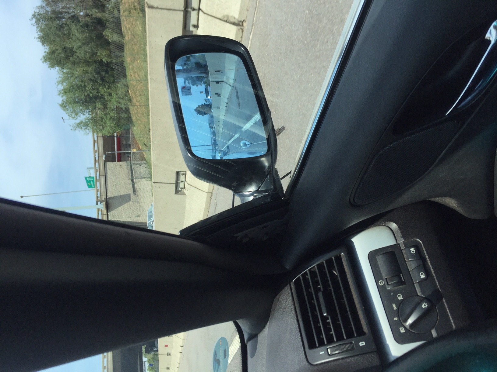 mirror cable tie driving_5125700342.jpg