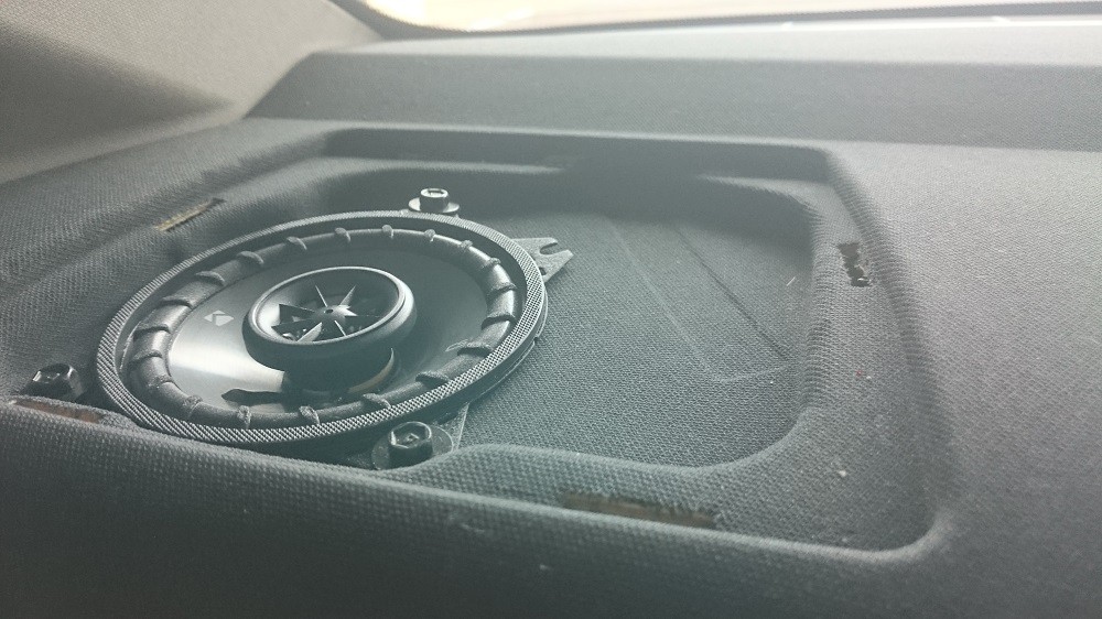 12. rear speaker mounted_5532049532.jpg