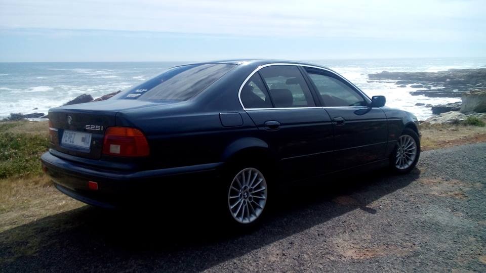 bmw_235870545.jpg
