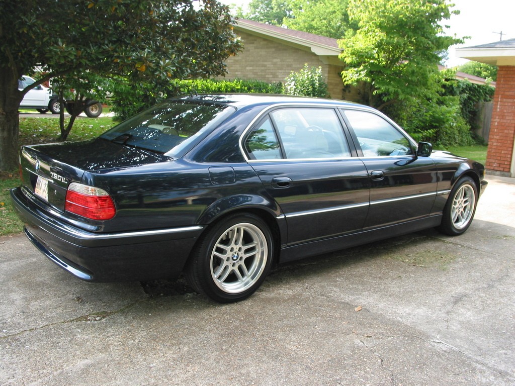 2001_bmw_7_series_7654_9041162235.jpg