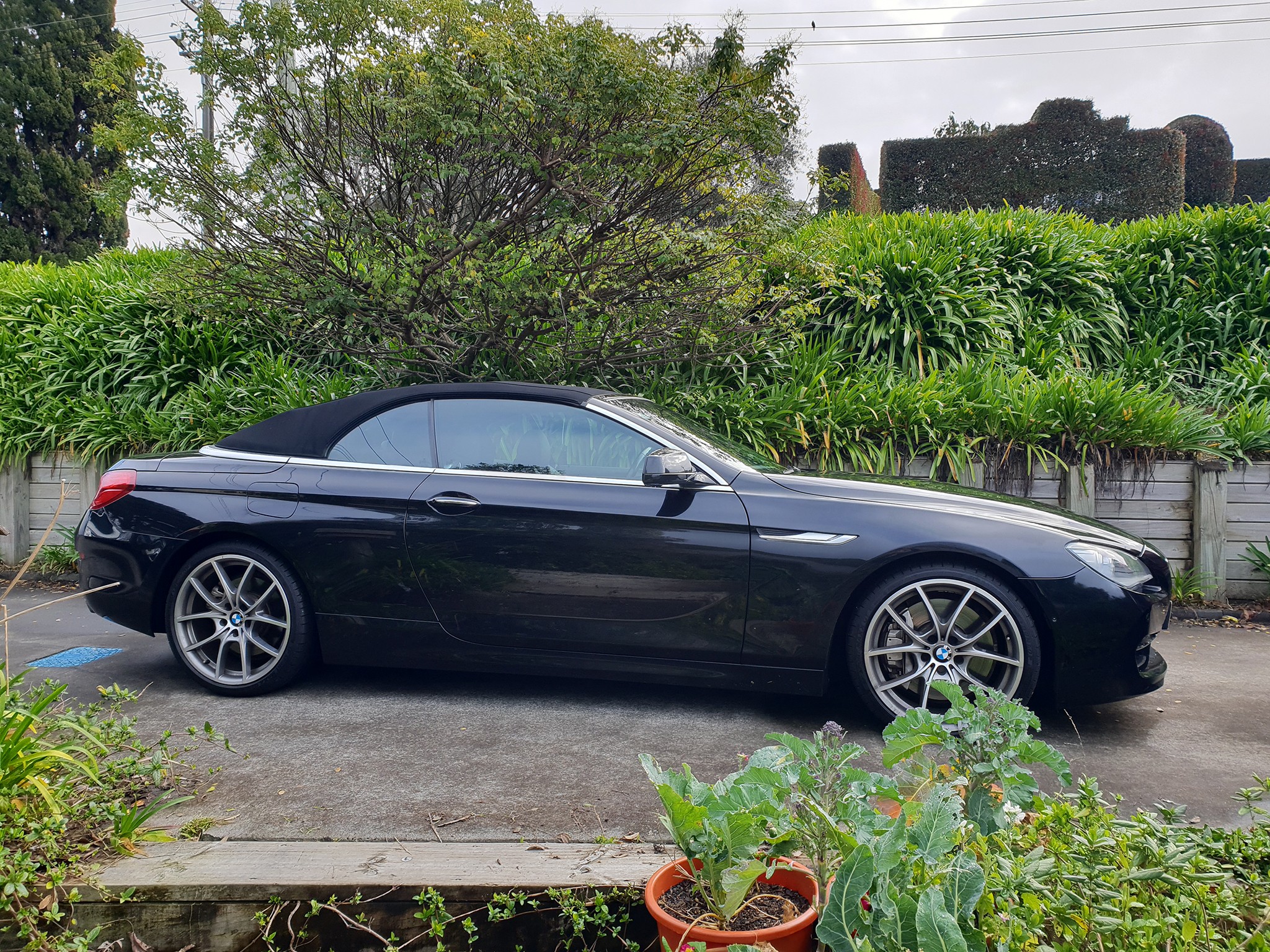 650i-side_151457418.jpg
