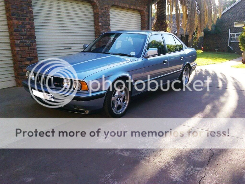 BlouM501c.jpg