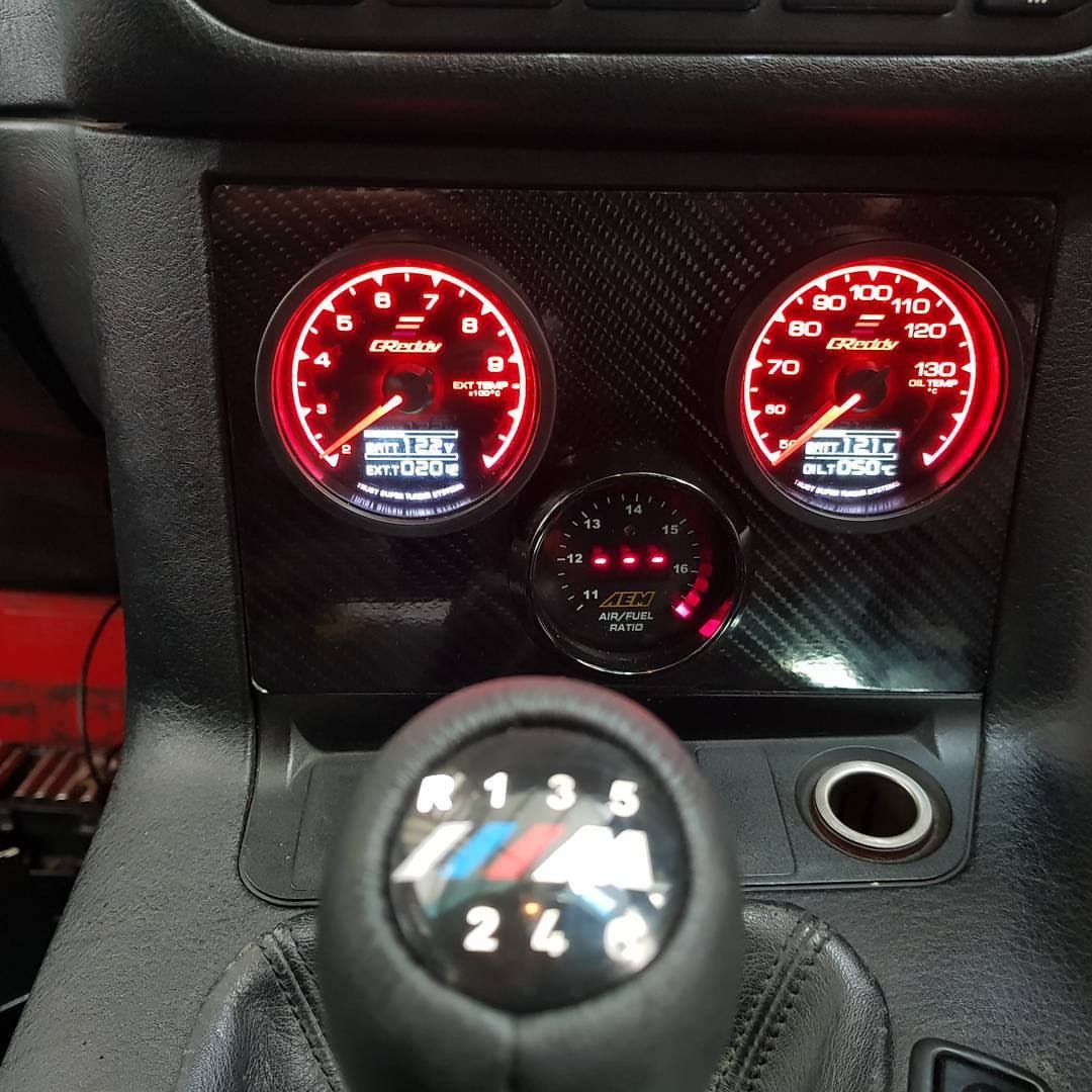 gauges_3705234001.jpg