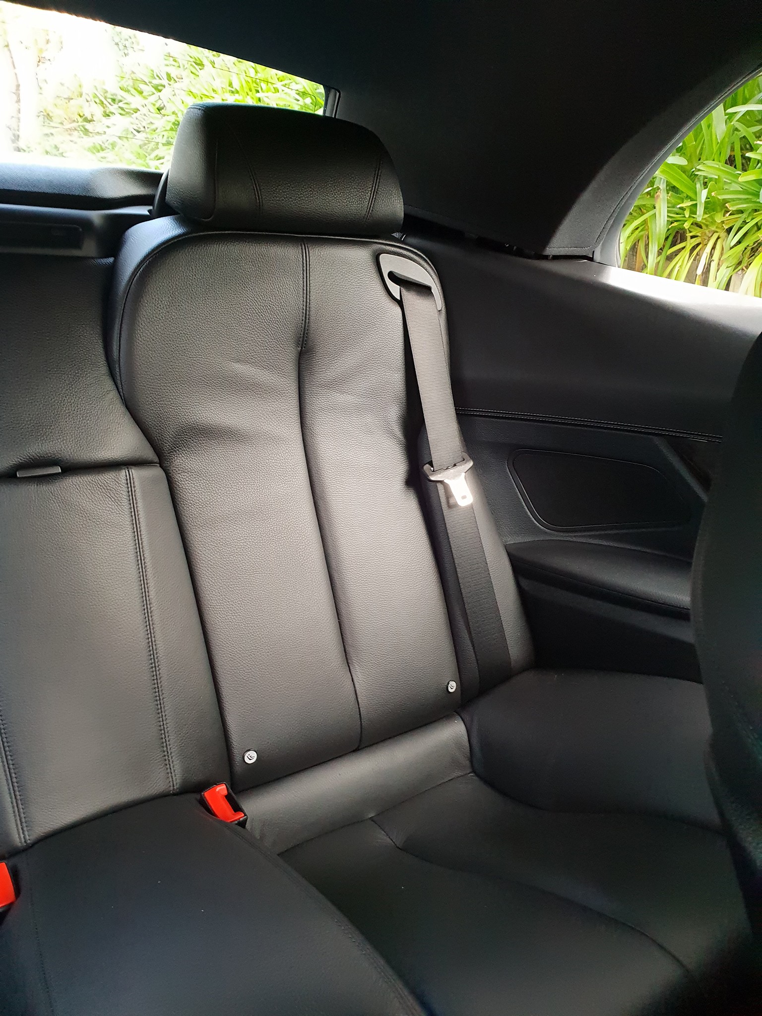 650i-rear_seats_3654135777.jpg