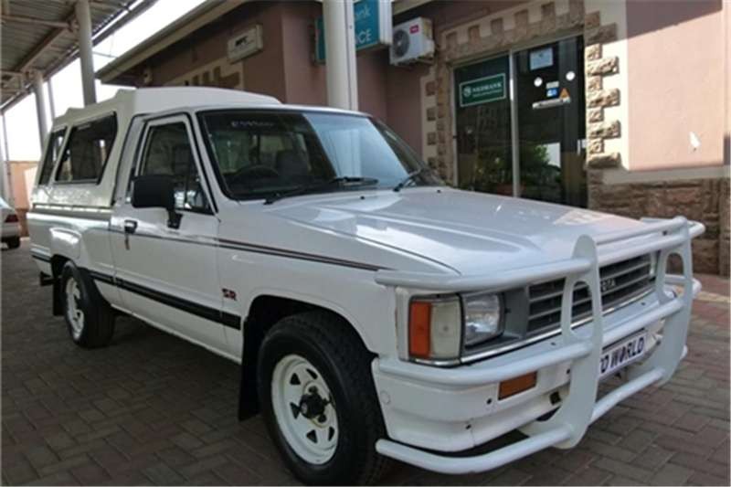 toyota-hilux-1800-col-shf-1994-id-51985257-type-small_5318823183.jpg